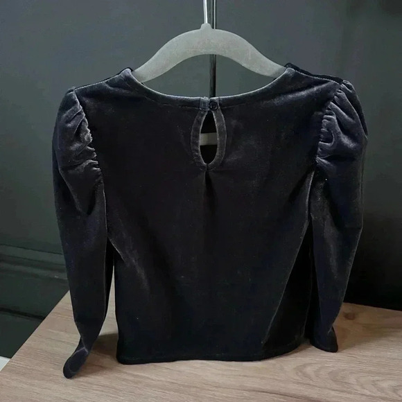 Gap black velour puff sleeve top 2T - Picture 4 of 4